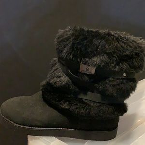 Guess fleece boots